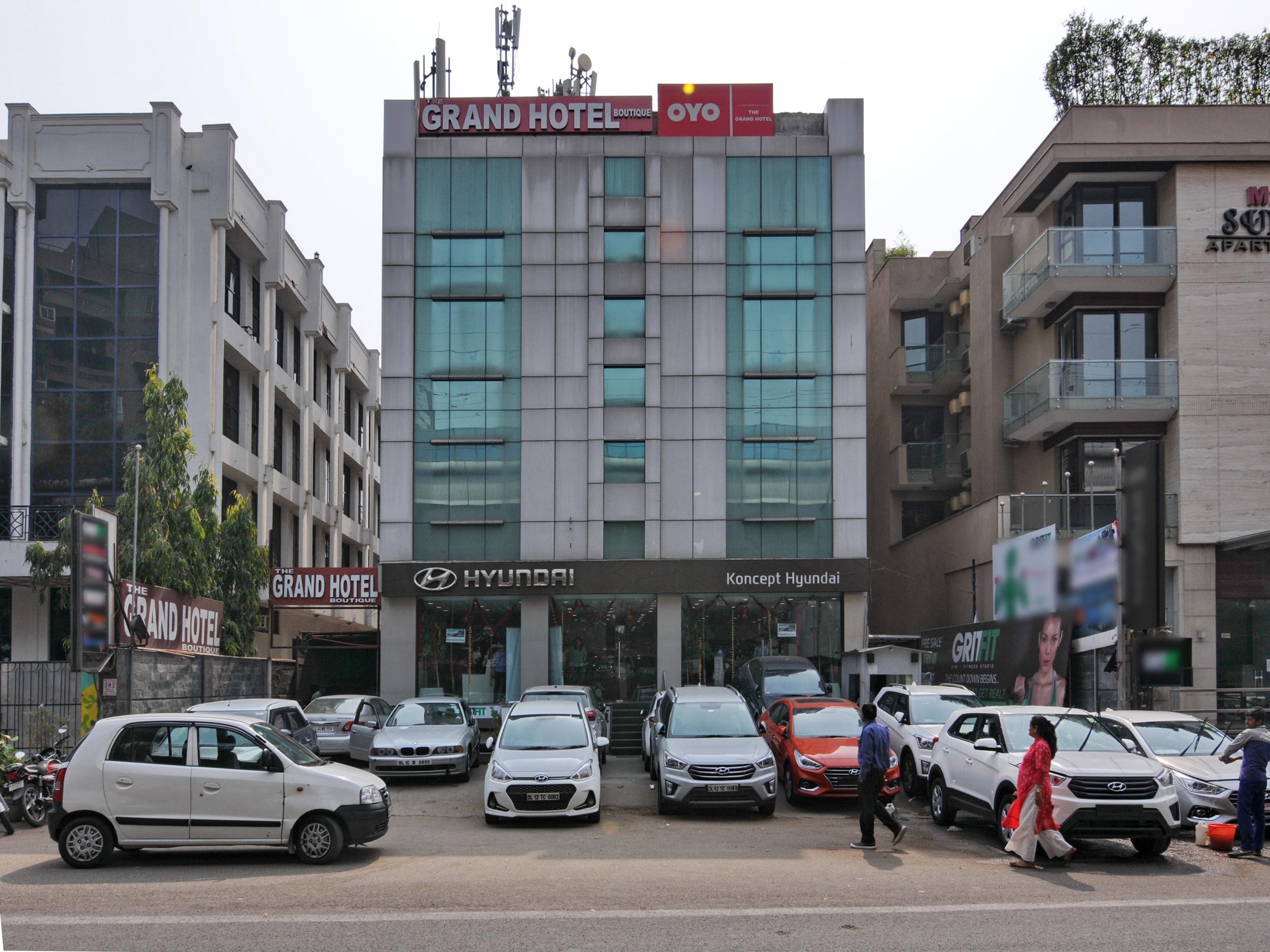 Oyo 6845 The Grand Hotel Yeni Delhi Dış mekan fotoğraf