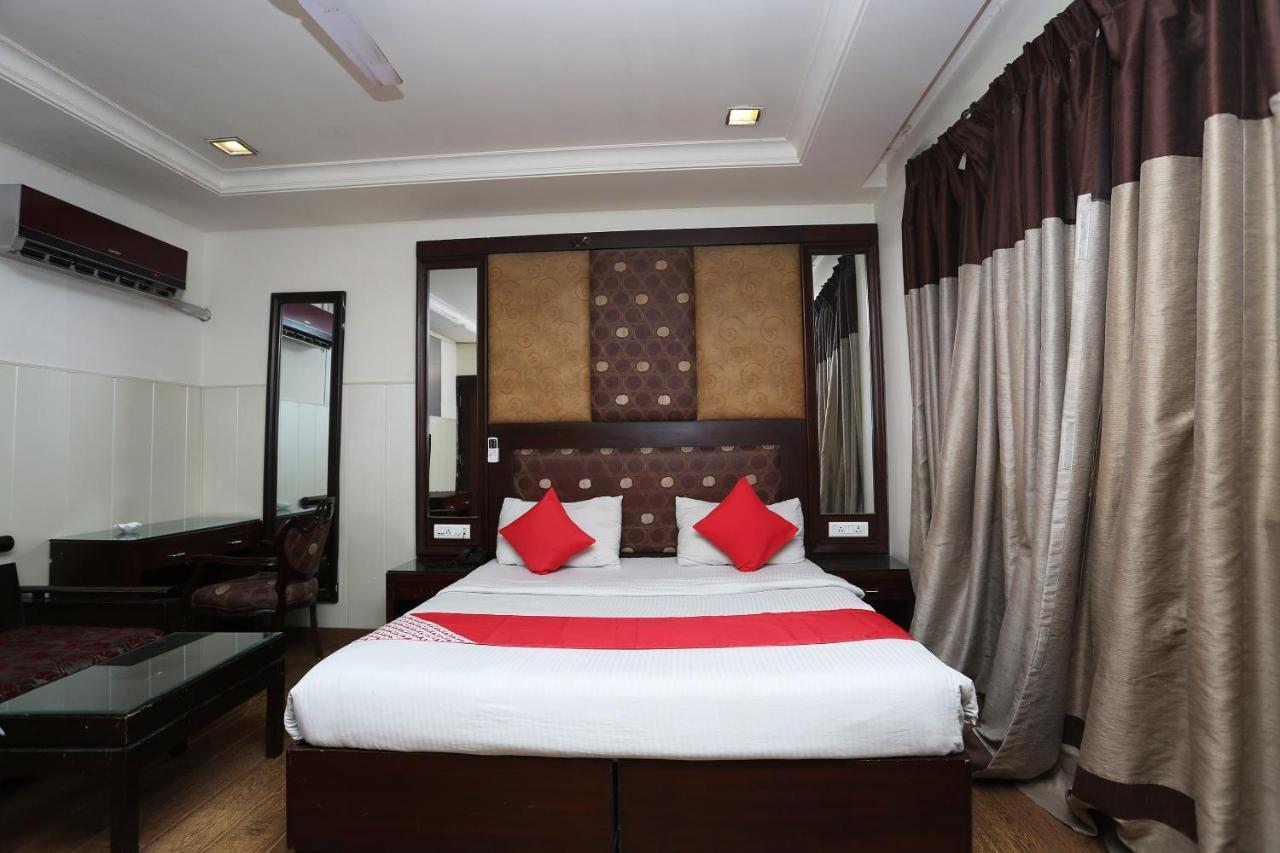Oyo 6845 The Grand Hotel Yeni Delhi Dış mekan fotoğraf